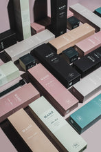 Load image into Gallery viewer, Rose Bois