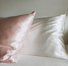 Load image into Gallery viewer, White Silk Pillowcase